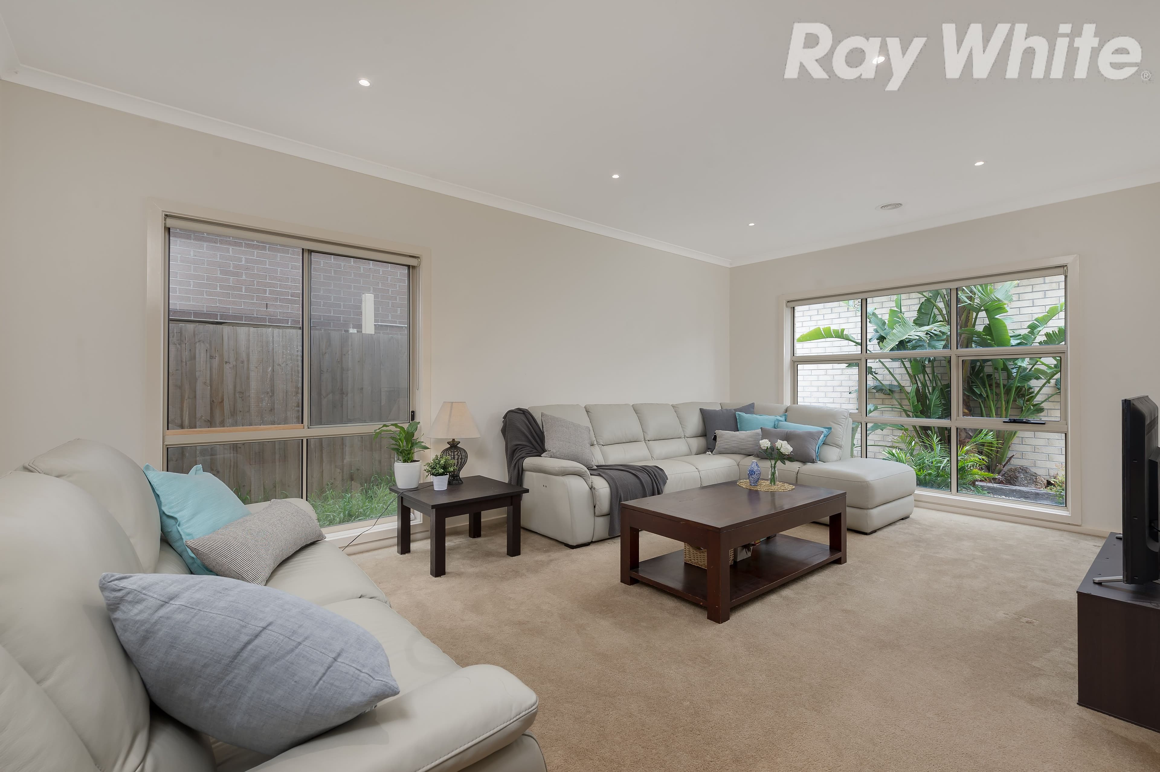 9 Haven Close, South Morang VIC 3752, South Morang - Thumbnail 2