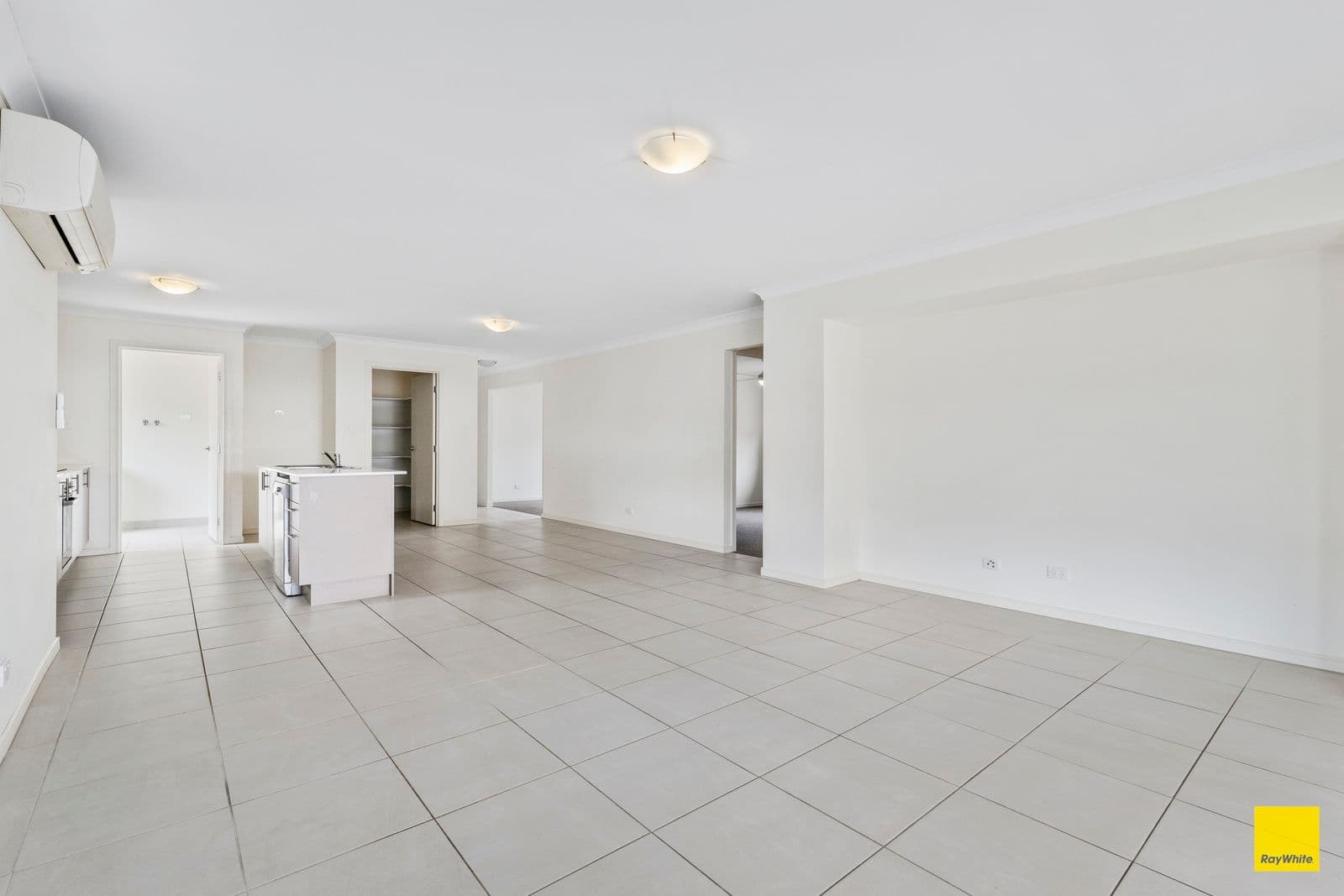 34 Ellabay Crescent, Redland Bay QLD 4165, Redland Bay - Thumbnail 3