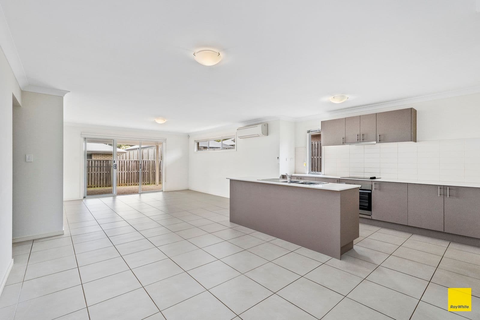 34 Ellabay Crescent, Redland Bay QLD 4165, Redland Bay - Thumbnail 4