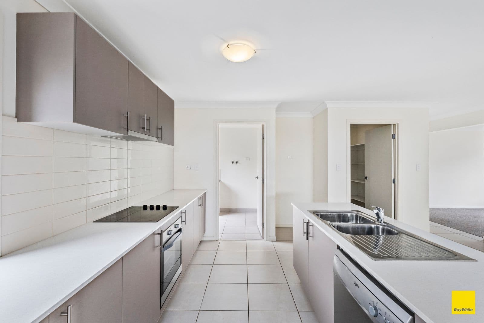 34 Ellabay Crescent, Redland Bay QLD 4165, Redland Bay - Thumbnail 5