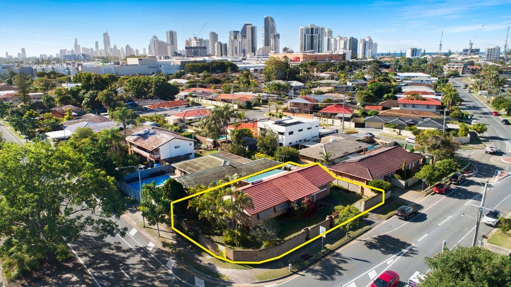69 Surfers Avenue, Mermaid Waters QLD 4218, Mermaid Waters - Image 1