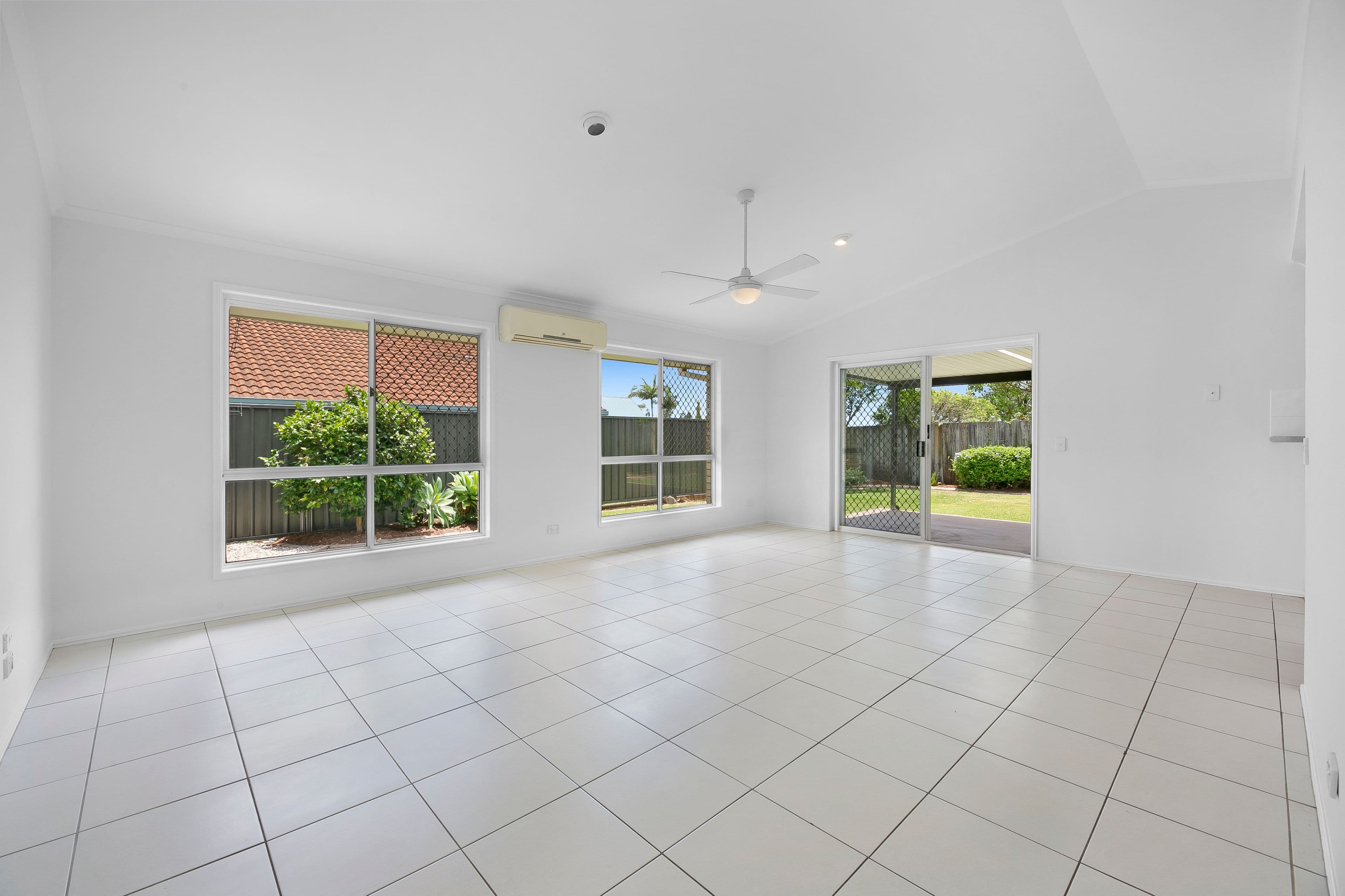 10 Inverness Court, Nerang QLD 4211, Nerang - Thumbnail 2