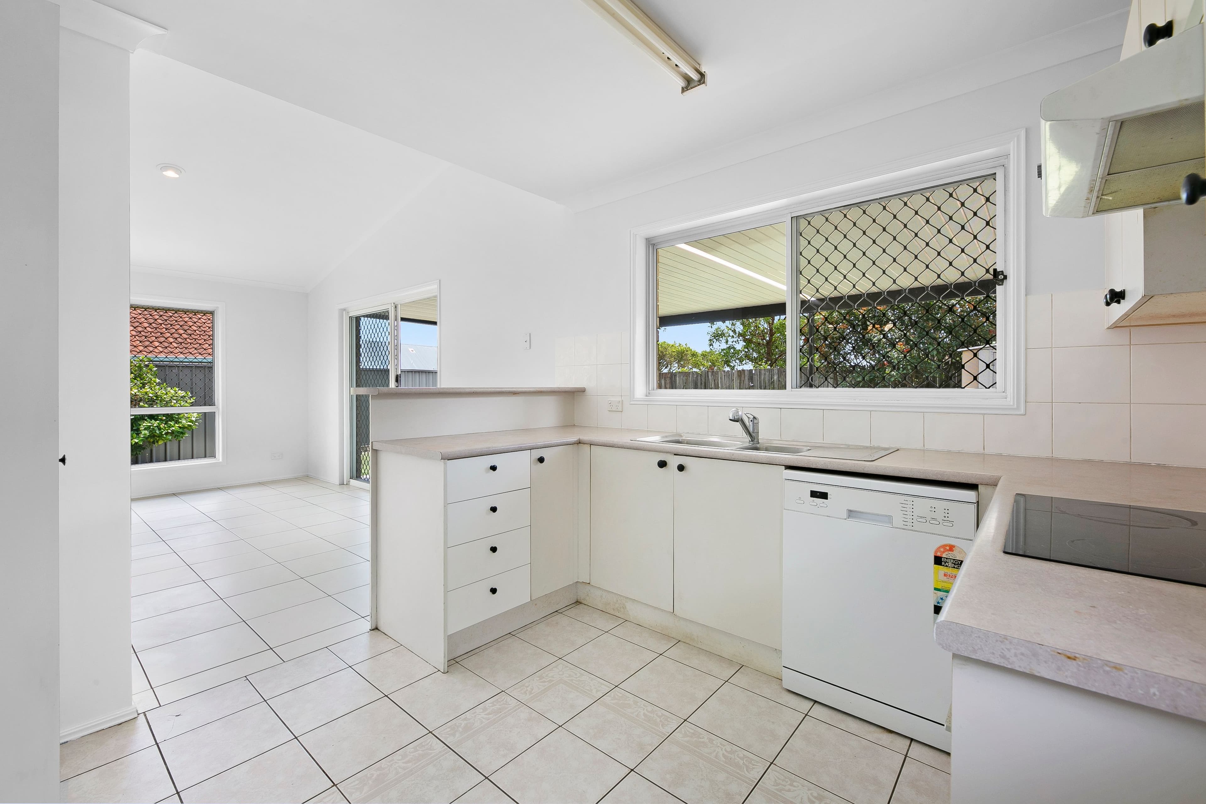 10 Inverness Court, Nerang QLD 4211, Nerang - Thumbnail 5