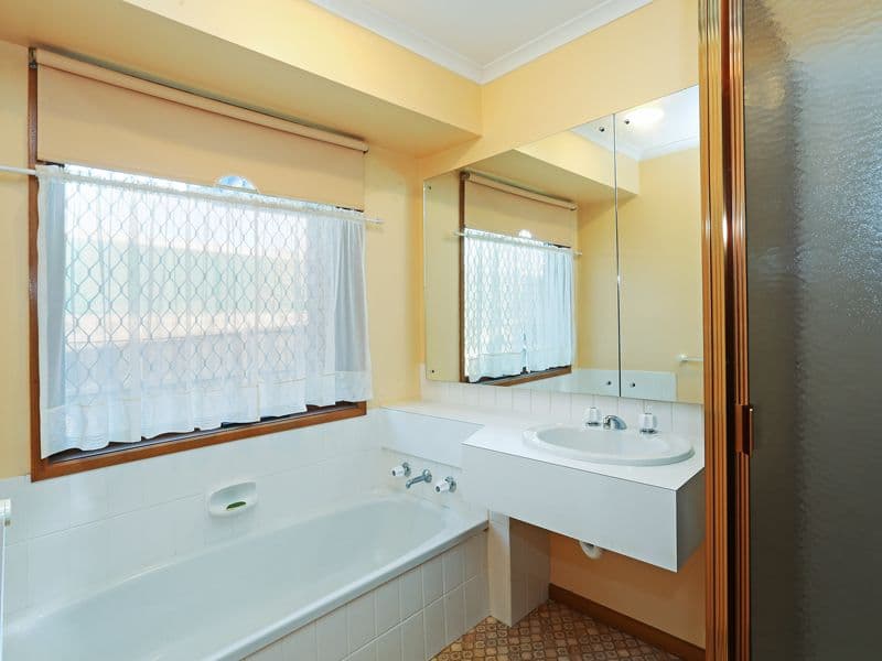 28 Matthews Road, Corio VIC 3214, Corio - Thumbnail 5
