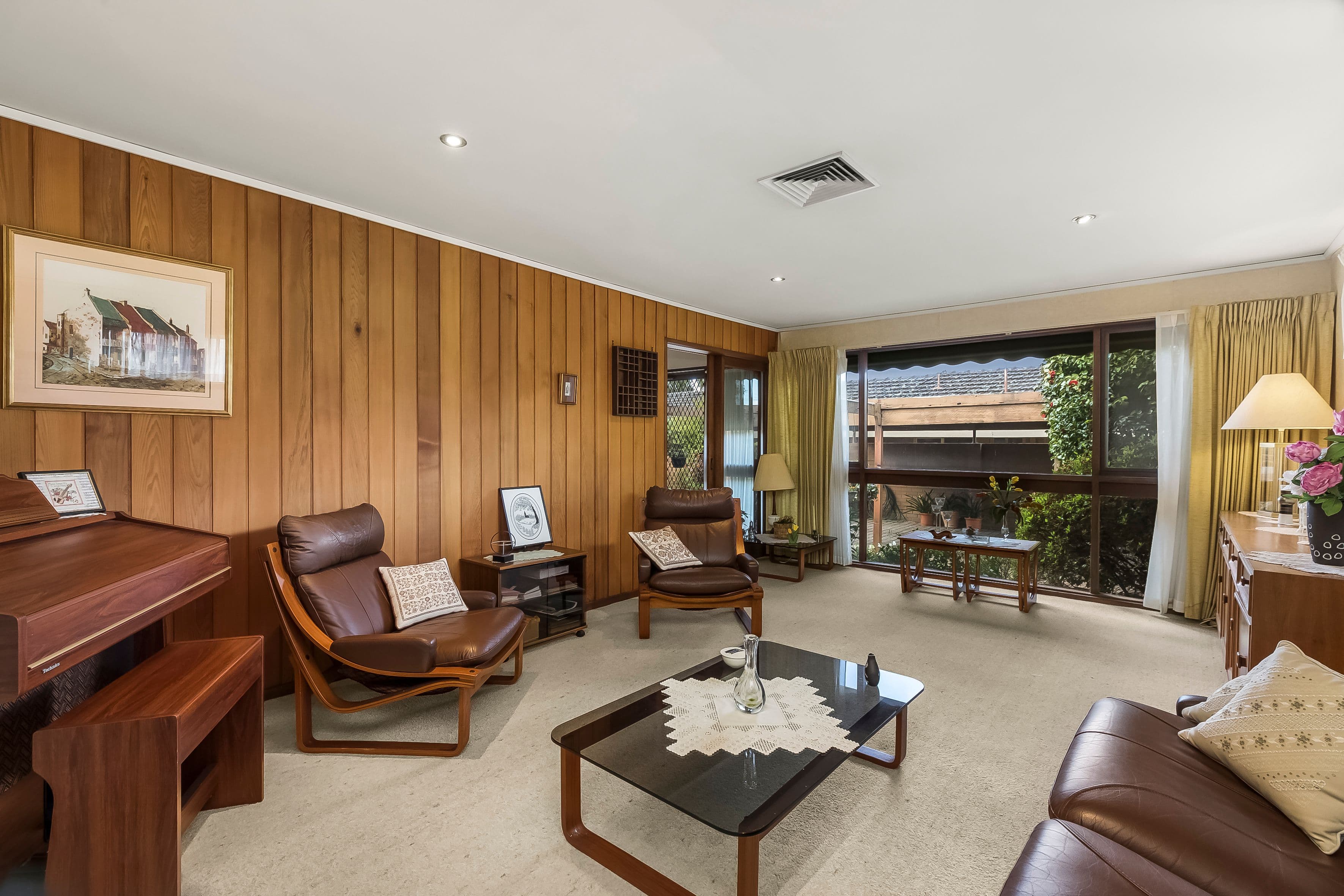 23 Rowitta Drive, Glen Waverley VIC 3150, Glen Waverley - Thumbnail 2