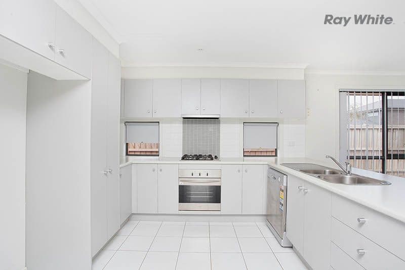 72 Hamish Drive, Tarneit VIC 3029, Tarneit - Thumbnail 2
