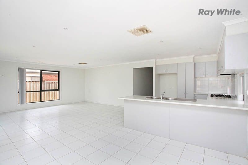 72 Hamish Drive, Tarneit VIC 3029, Tarneit - Thumbnail 3