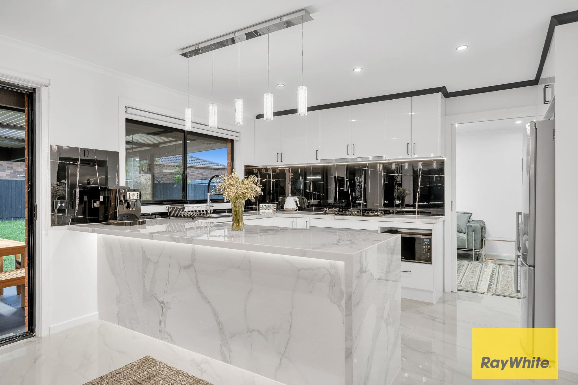 22 Springfield Drive, Narre Warren VIC 3805, Narre Warren - Thumbnail 2