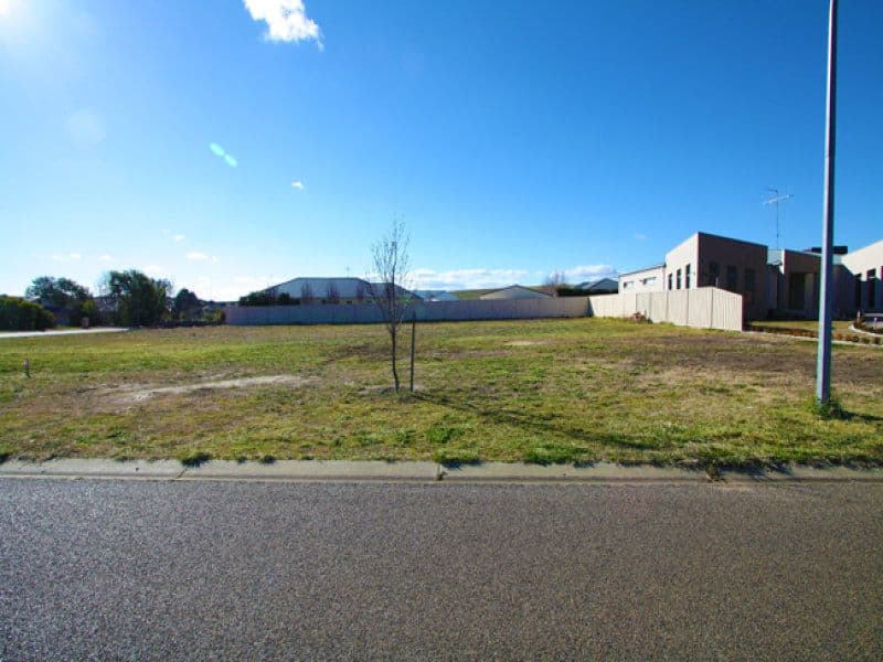 13 Hyland Drive, Bungendore NSW 2621, Bungendore - Thumbnail 2