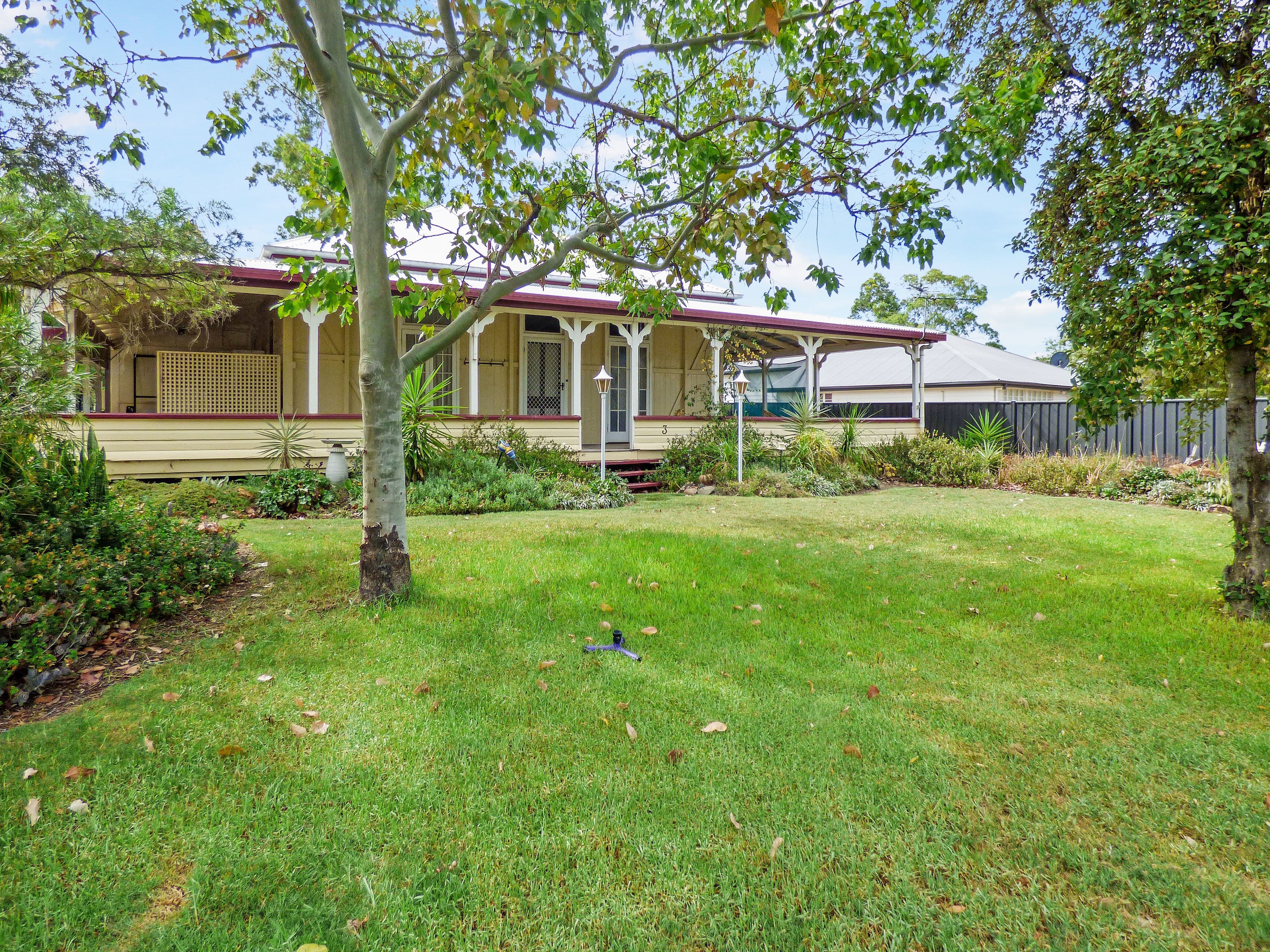 3 Albert Street, Roma QLD 4455, Roma - Image 1