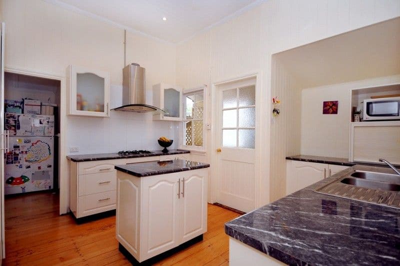 193 West Street, HARRISTOWN QLD 4350, Harristown - Thumbnail 3