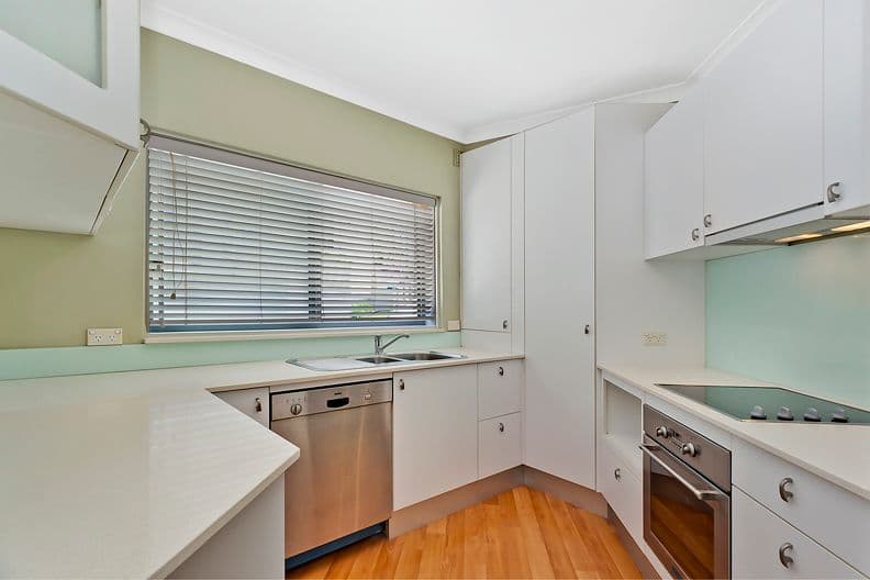 22 Queenscliff Road, QUEENSCLIFF NSW 2096, Queenscliff - Thumbnail 3