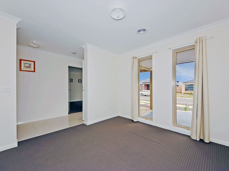 8 Darter Way, WILLIAMS LANDING VIC 3027, Williams Landing - Thumbnail 3