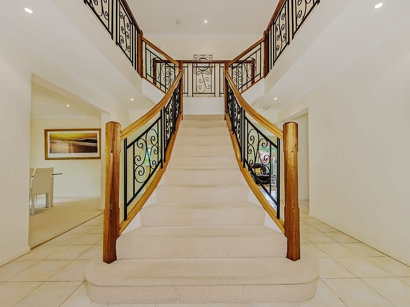 27 Crestwood Drive, MOLENDINAR QLD 4214, Molendinar - Thumbnail 2