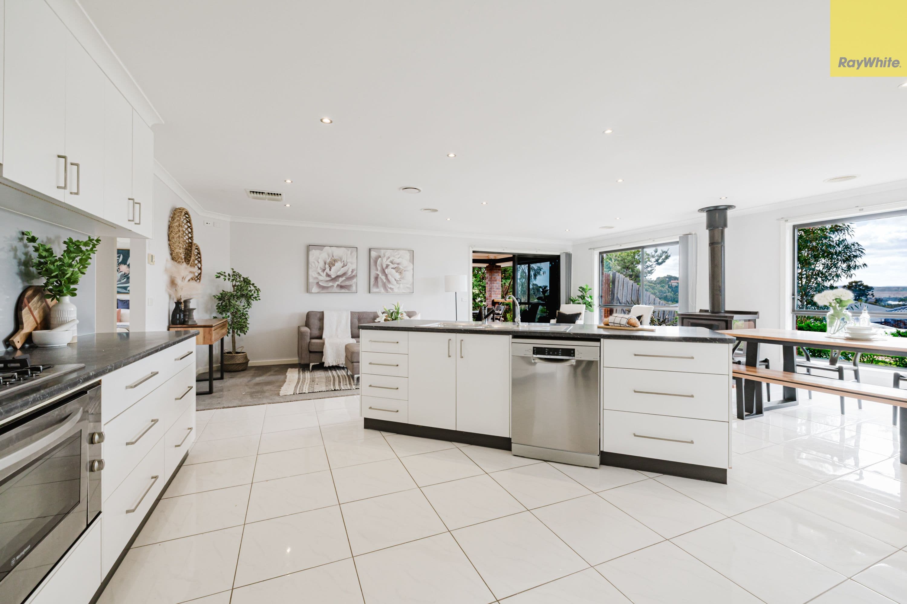 2 Currington Crescent, Darley VIC 3340, Darley - Thumbnail 7