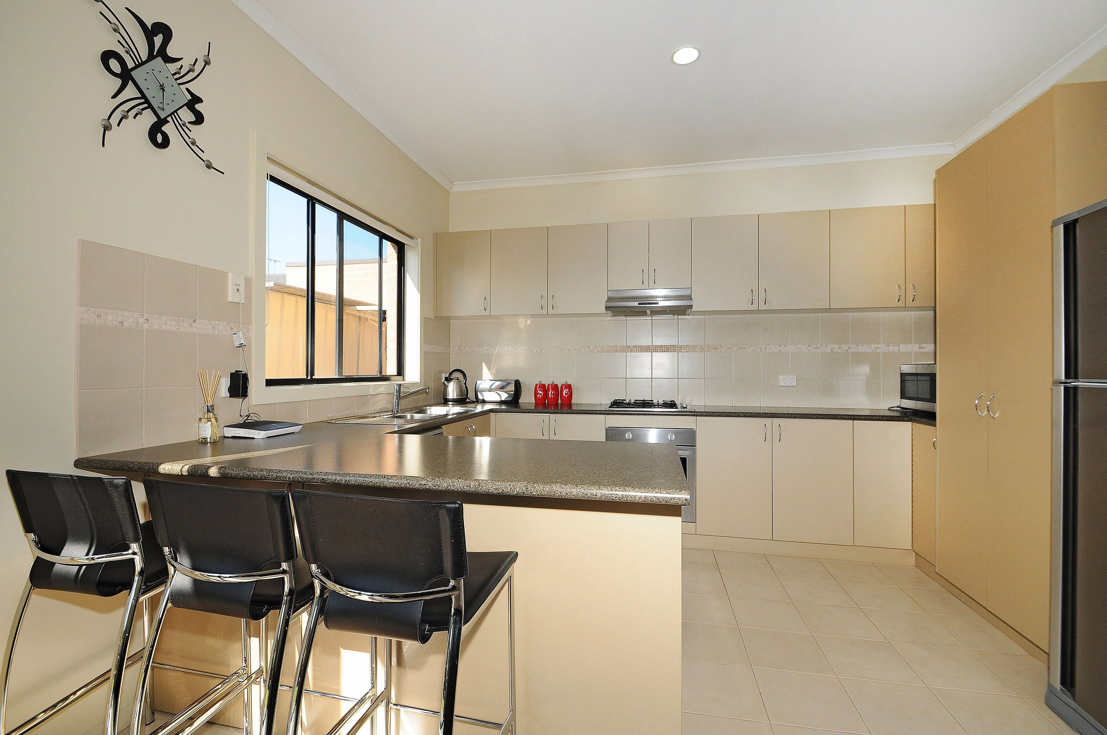 8 Mina Court, Carrum Downs VIC 3201, Carrum Downs - Thumbnail 2