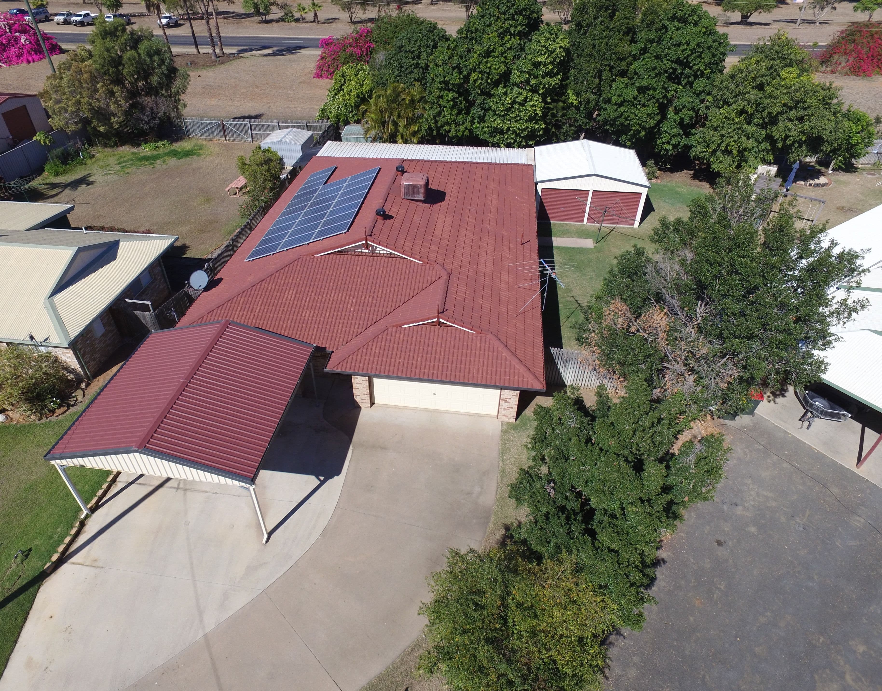 10 Crinum Crescent, Emerald QLD 4720, Emerald - Thumbnail 2