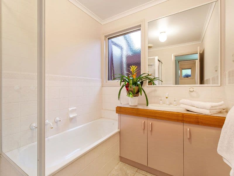 4 Oploo Court, DINGLEY VILLAGE VIC 3172, Dingley Village - Thumbnail 7