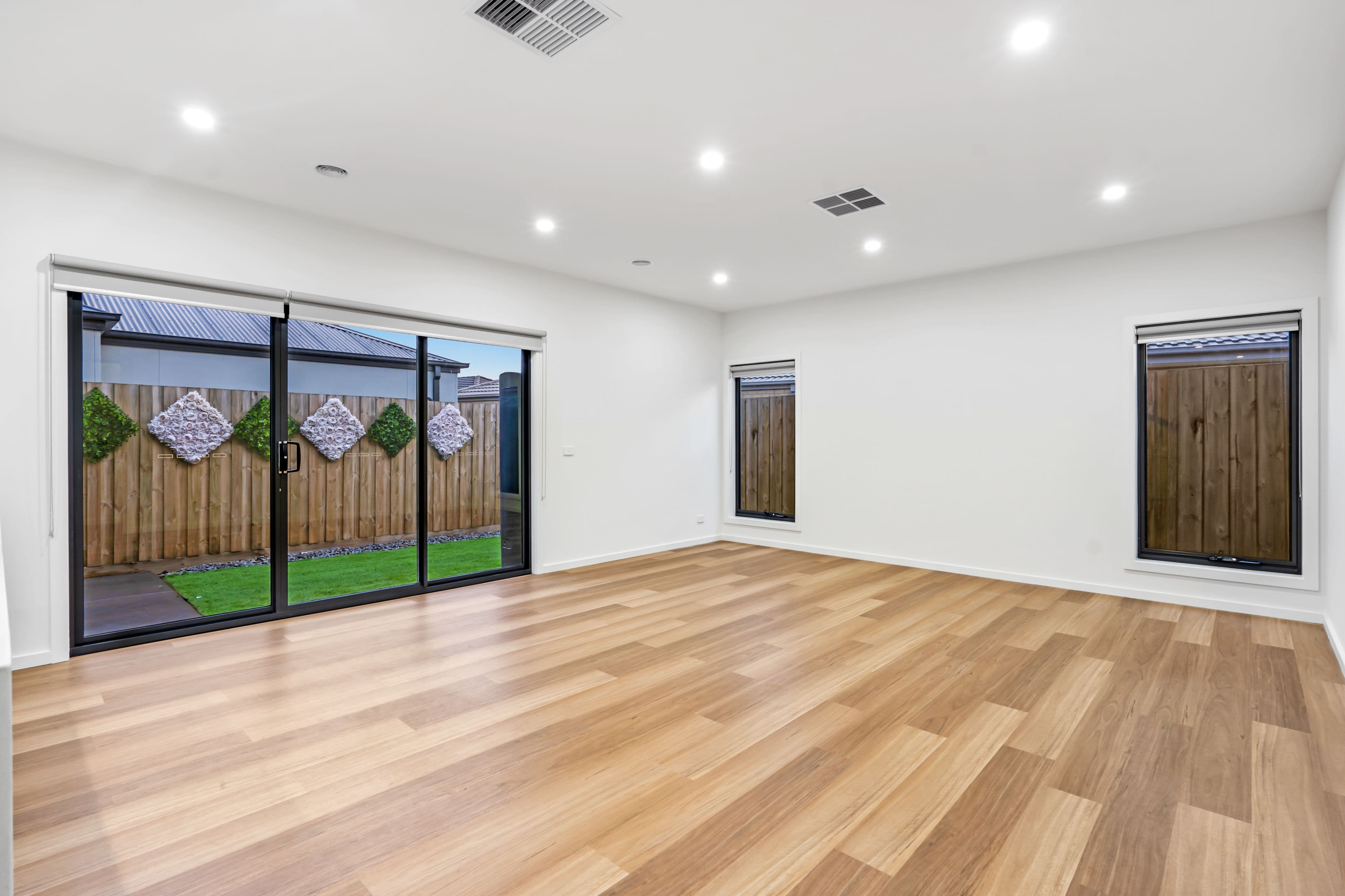22 Normanby Boulevard, DEANSIDE VIC 3336, Deanside - Thumbnail 5