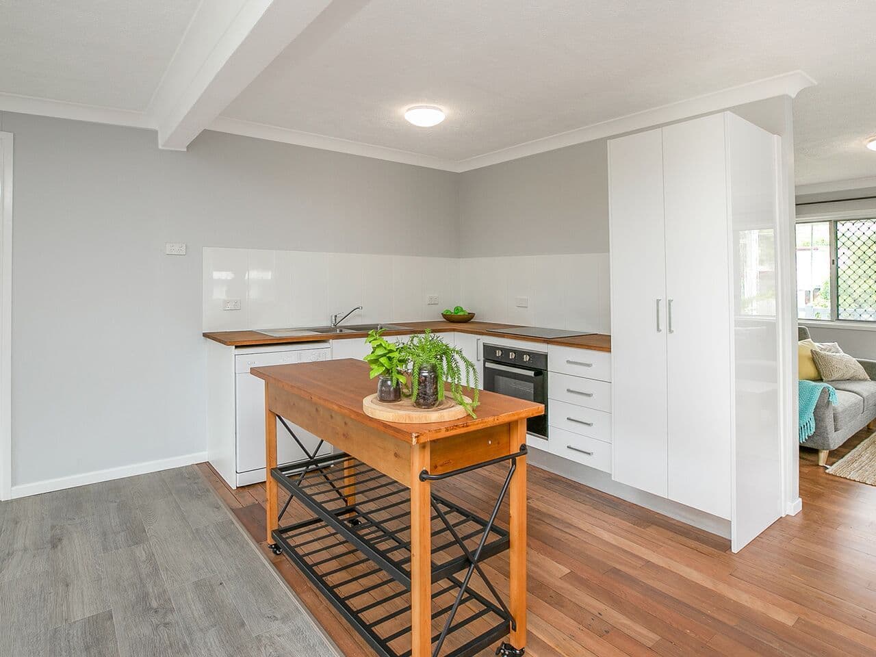 3 Poincettia Street, Kingston QLD 4114, Kingston - Thumbnail 8