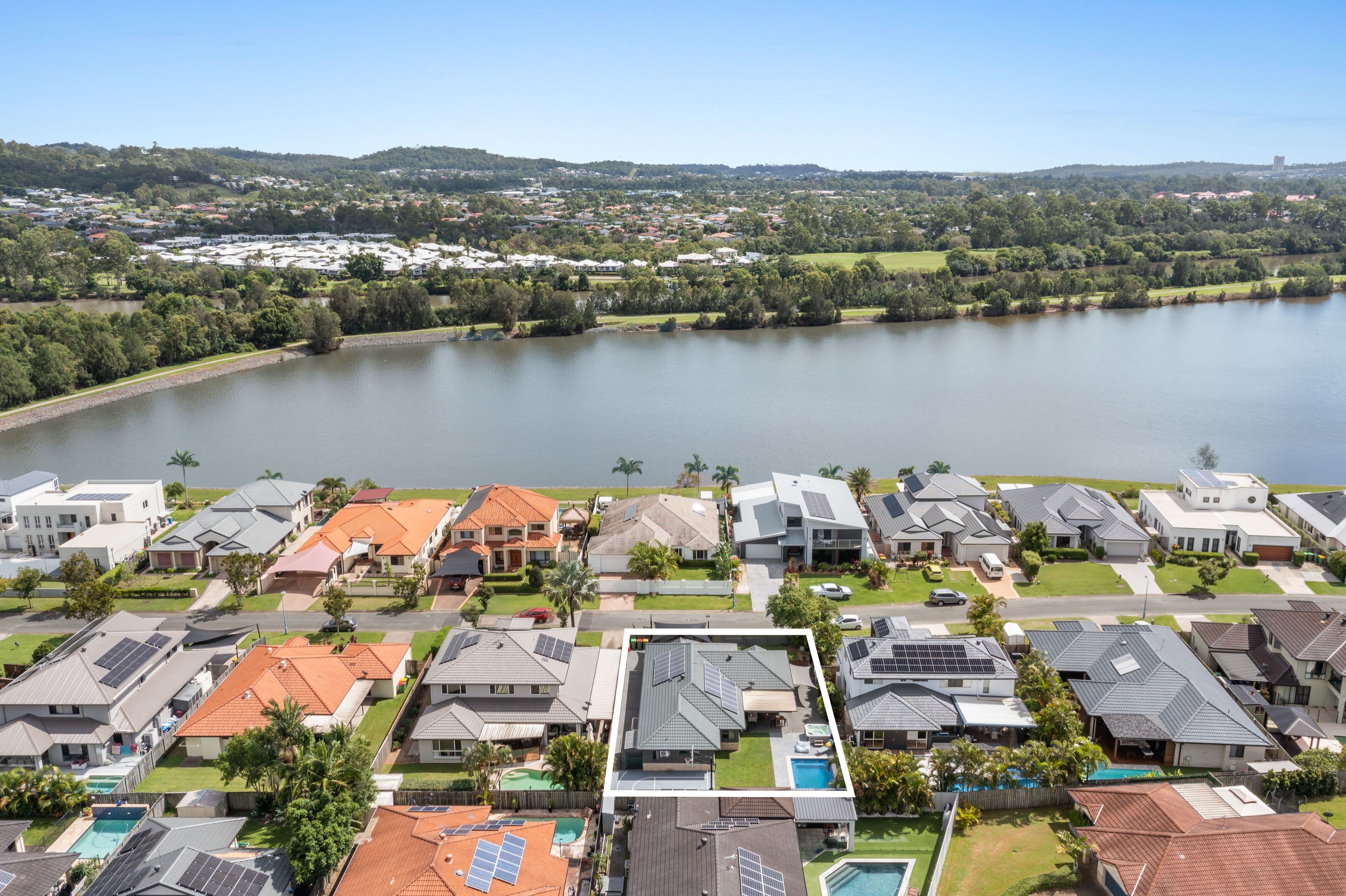 12 Princeton Street, Oxenford QLD 4210, Oxenford - Thumbnail 2