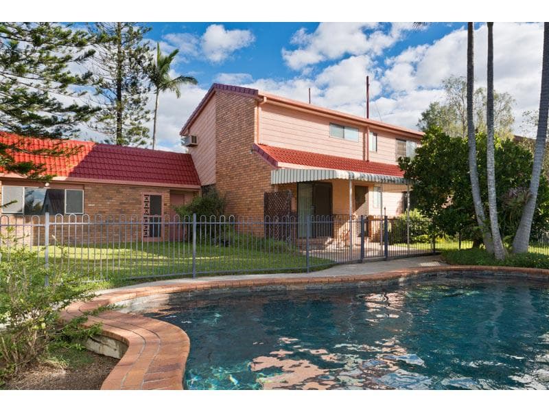 27 Tanglewood St,  Middle Park, Middle Park - Image 1