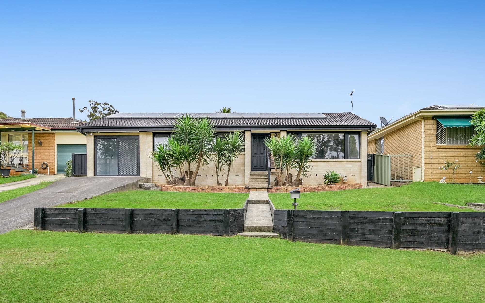 318 The Parkway, Bradbury NSW 2560, Bradbury - Image 1