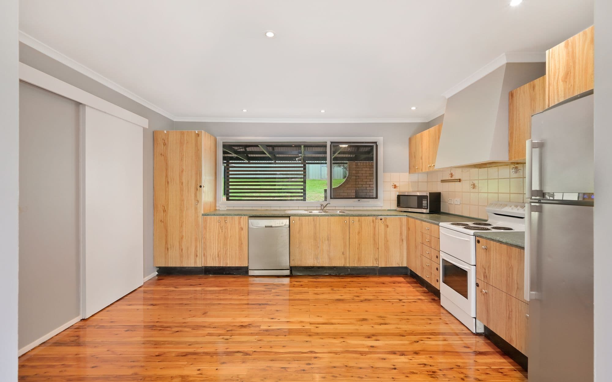 318 The Parkway, Bradbury NSW 2560, Bradbury - Thumbnail 4