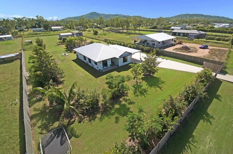 20 Blackview Avenue, BLACK RIVER QLD 4818, Black River - Thumbnail 2