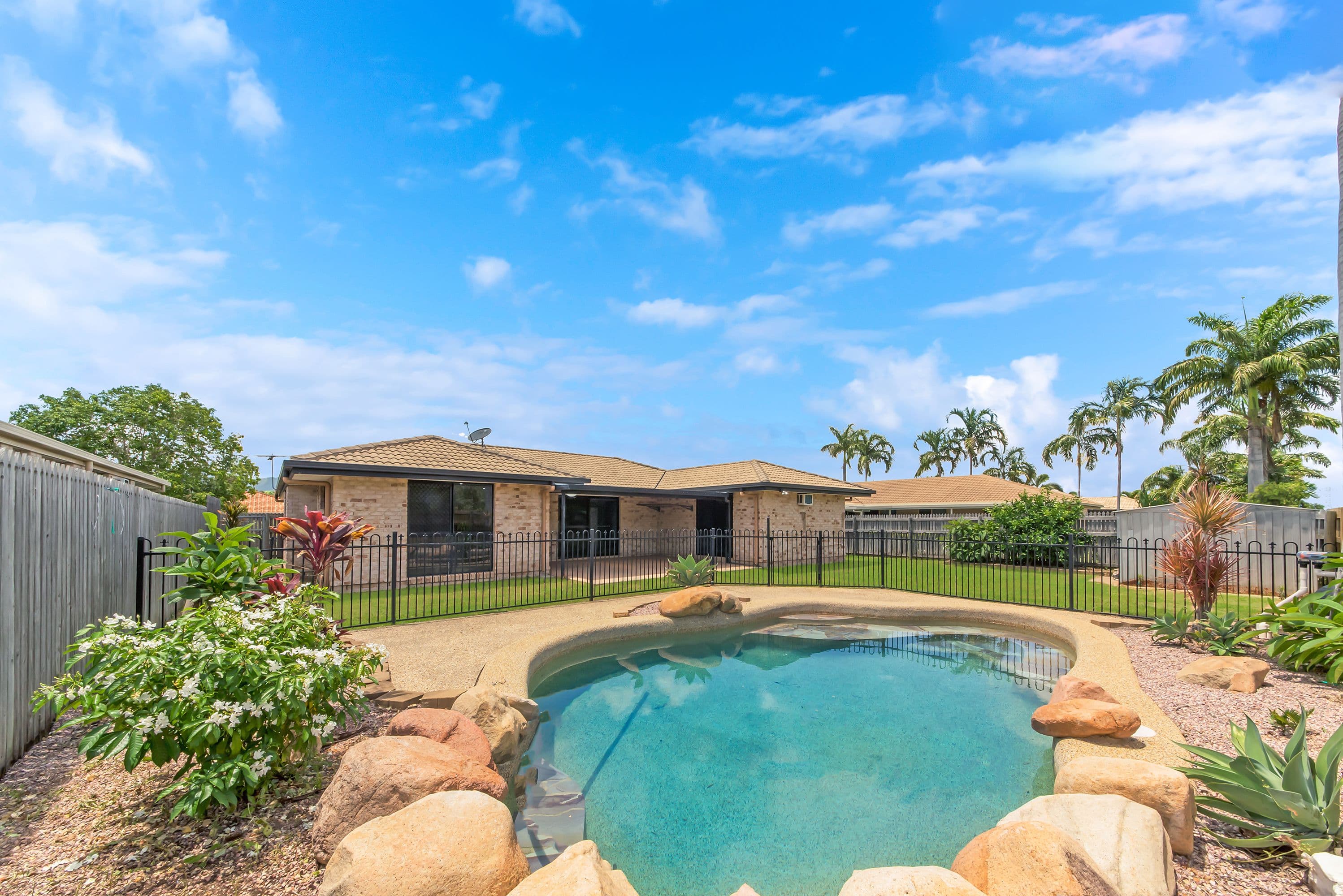27 Dickenson Place, Kirwan QLD 4817, Kirwan - Image 1