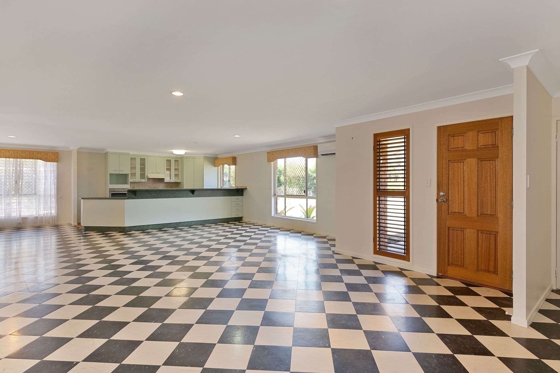 6 Peggs Road, Oakwood QLD 4670, Oakwood - Thumbnail 4