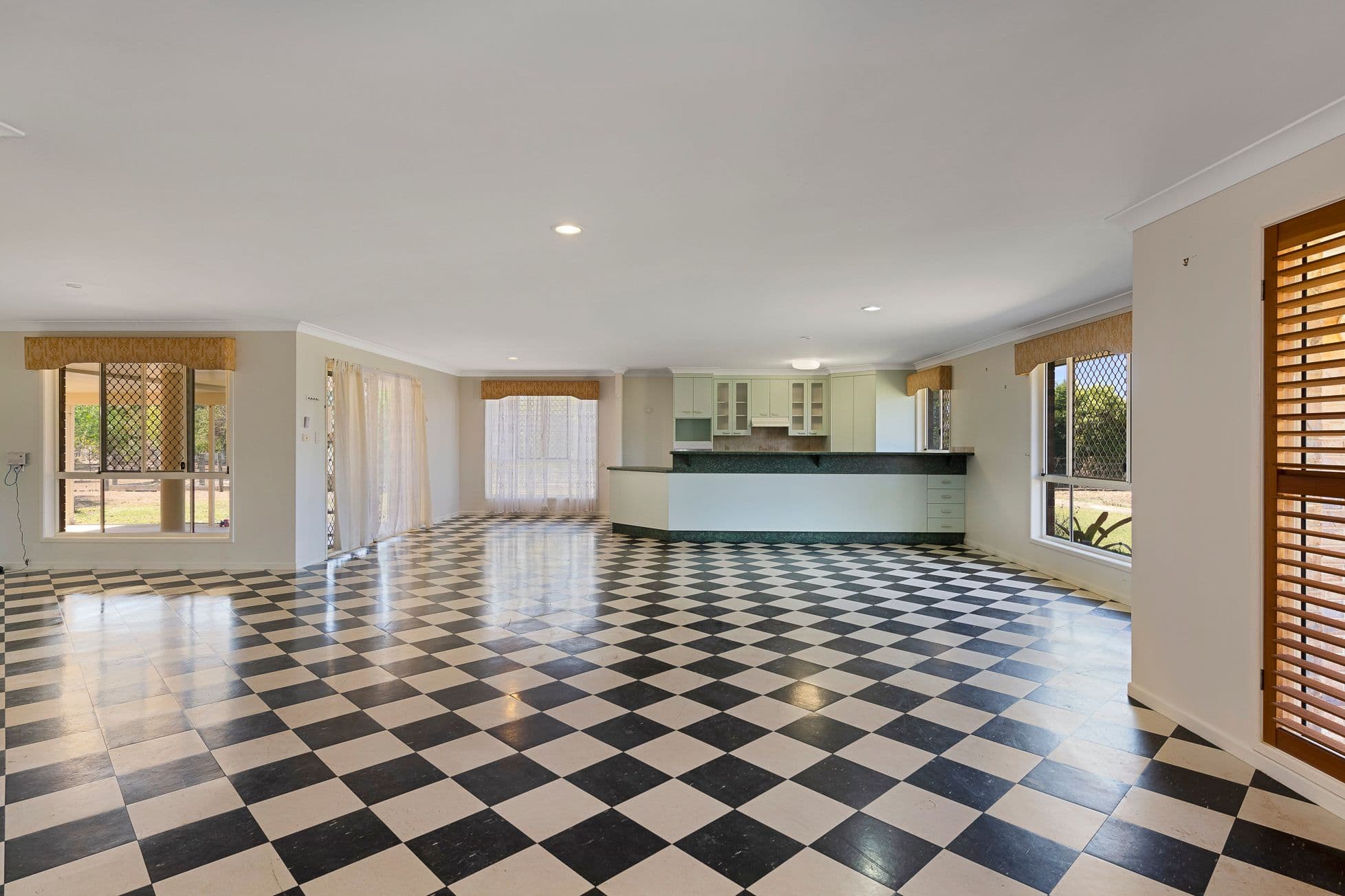 6 Peggs Road, Oakwood QLD 4670, Oakwood - Thumbnail 5