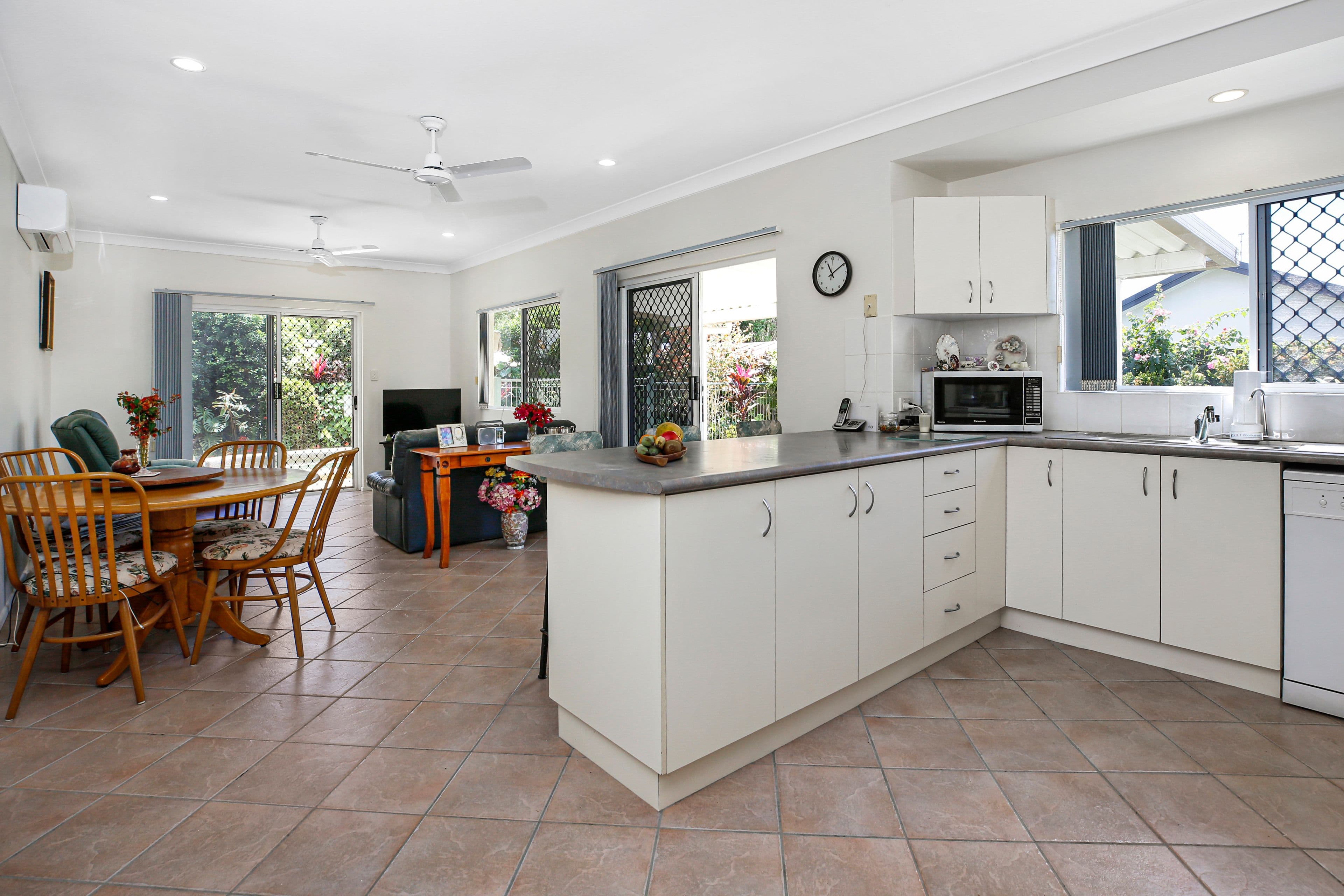 1 Doonie Way, Pakenham VIC 3810, Pakenham - Thumbnail 7