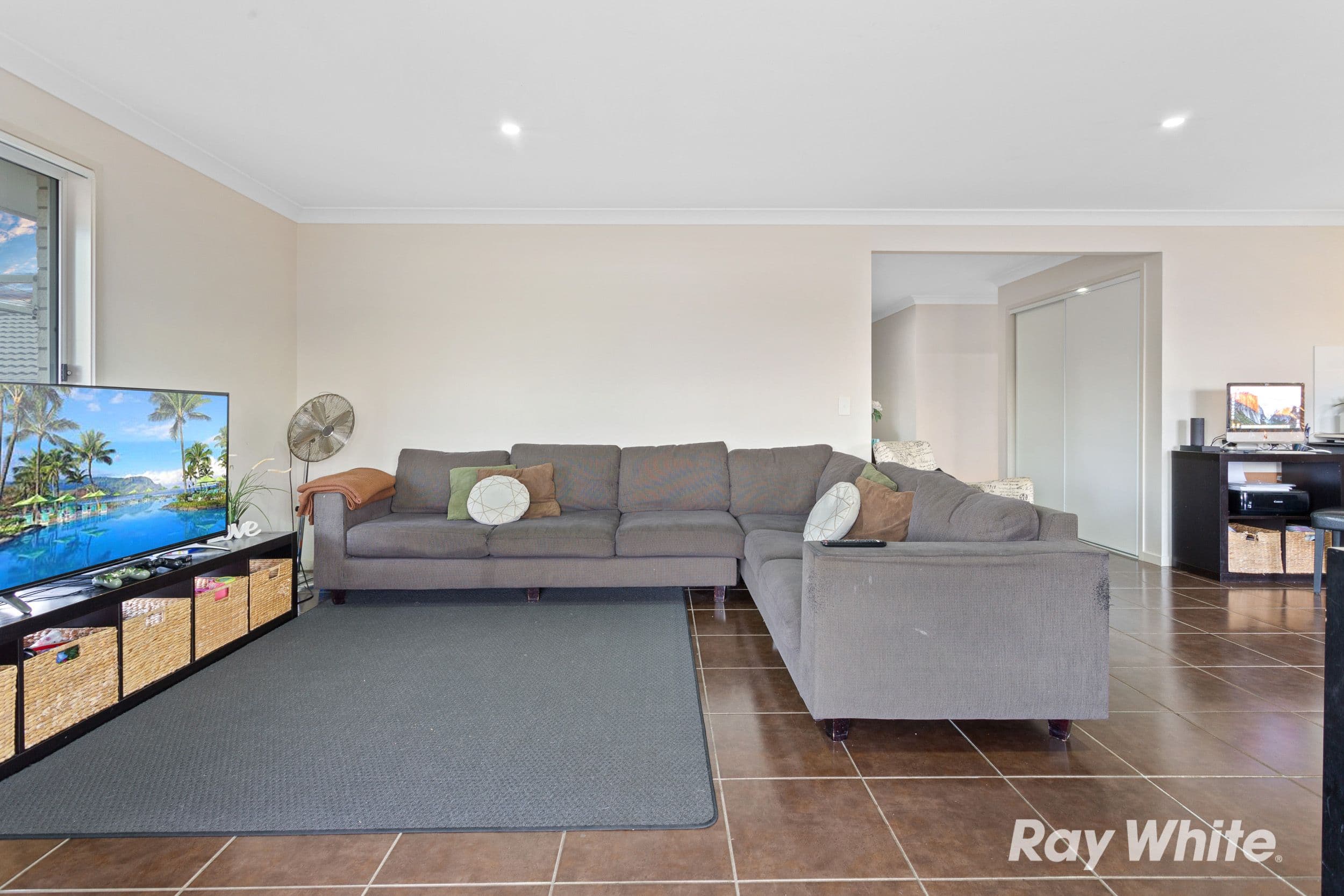 5 Summerview Avenue, Yarrabilba QLD 4207, Yarrabilba - Thumbnail 2