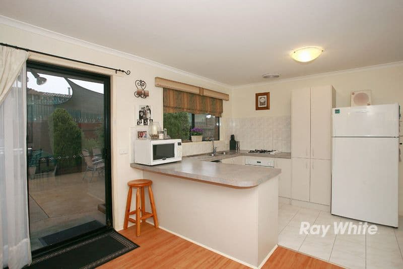 26 Bates Street, CRANBOURNE VIC 3977, Cranbourne West - Thumbnail 4
