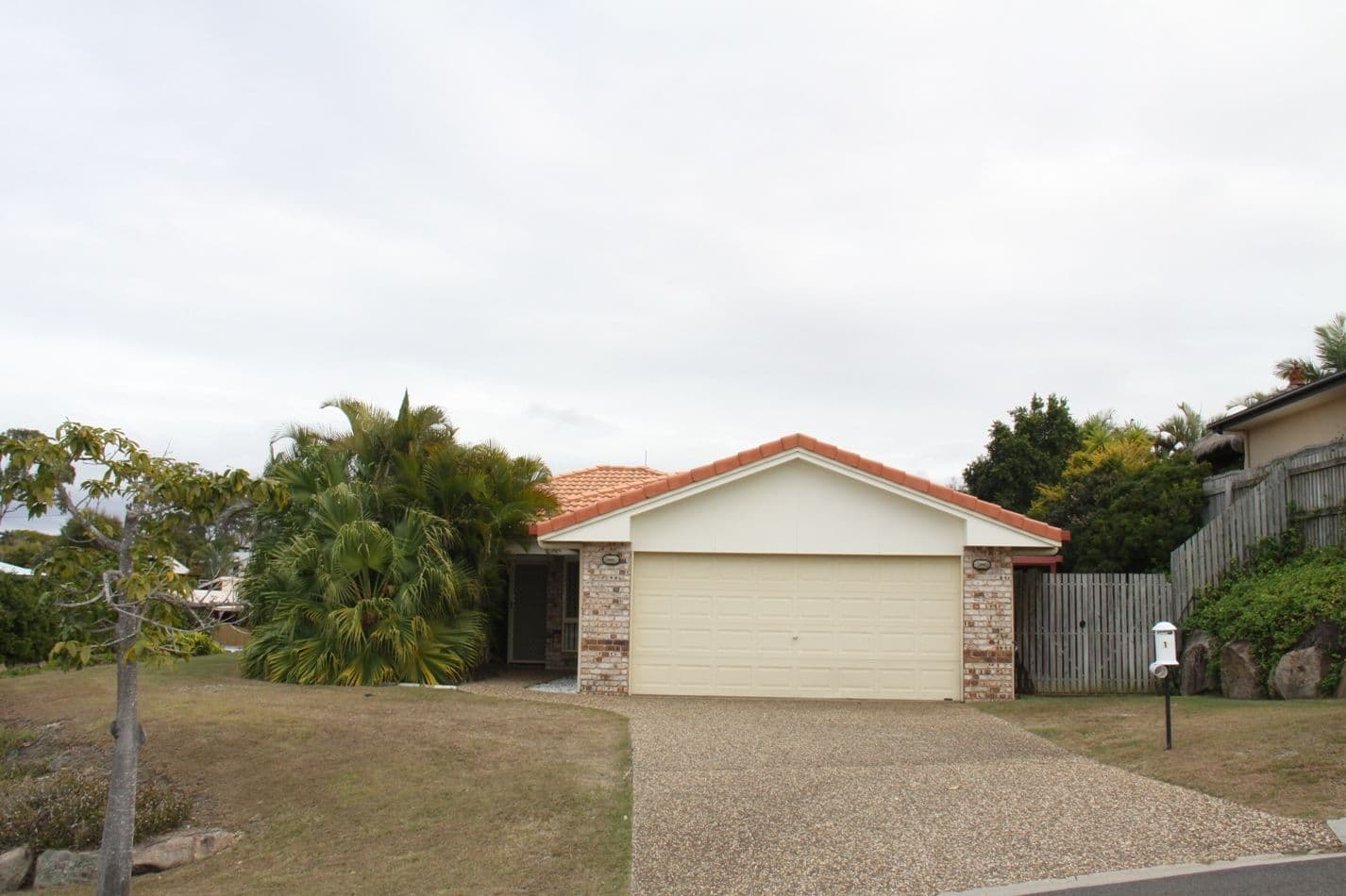 27 Keating Street, Tannum Sands QLD 4680, Tannum Sands - Thumbnail 2