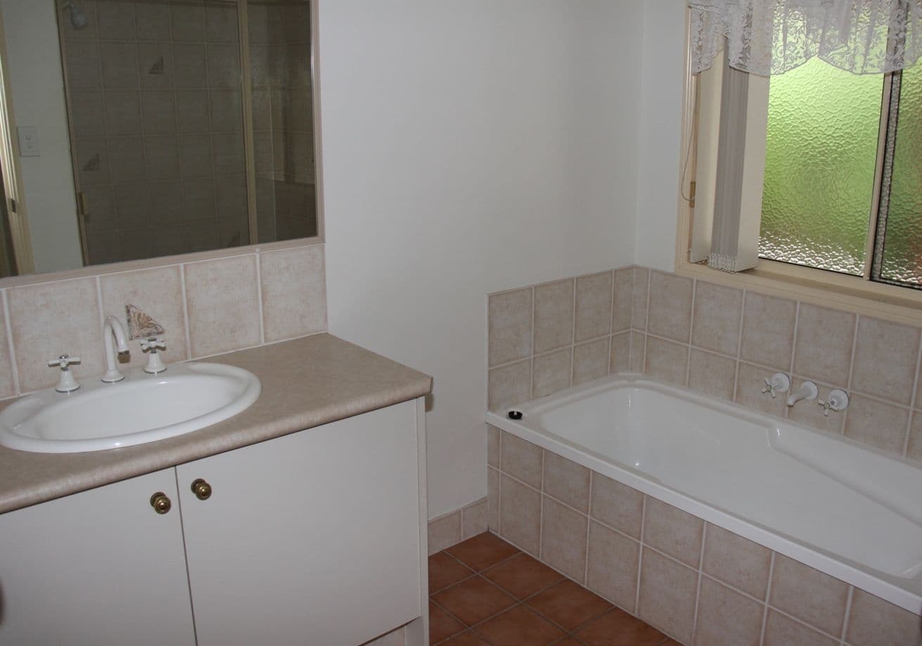 27 Keating Street, Tannum Sands QLD 4680, Tannum Sands - Thumbnail 8