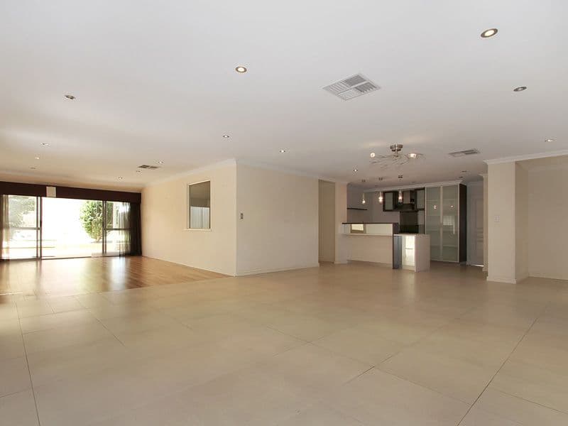 5 Edgehill Walk, PIARA WATERS WA 6112, Piara Waters - Thumbnail 3