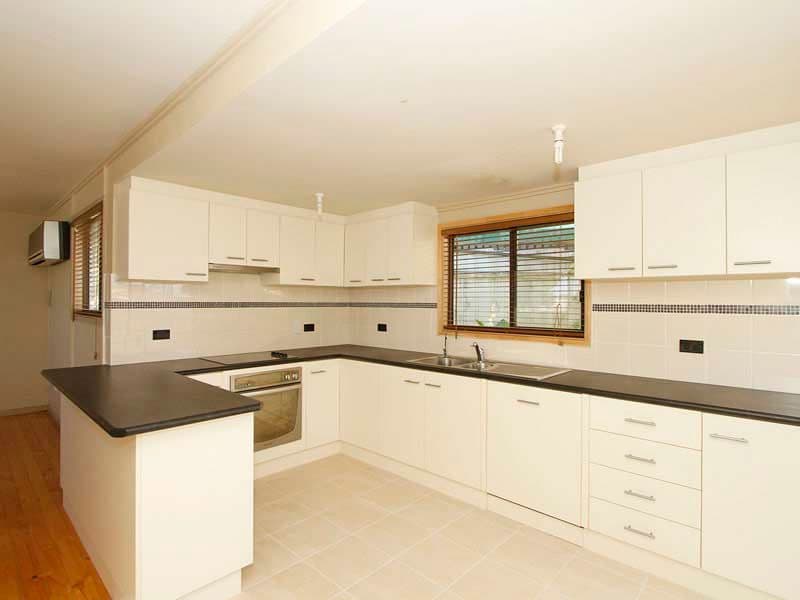 4 Castine Street, PORT NOARLUNGA SA 5167, Port Noarlunga - Thumbnail 2