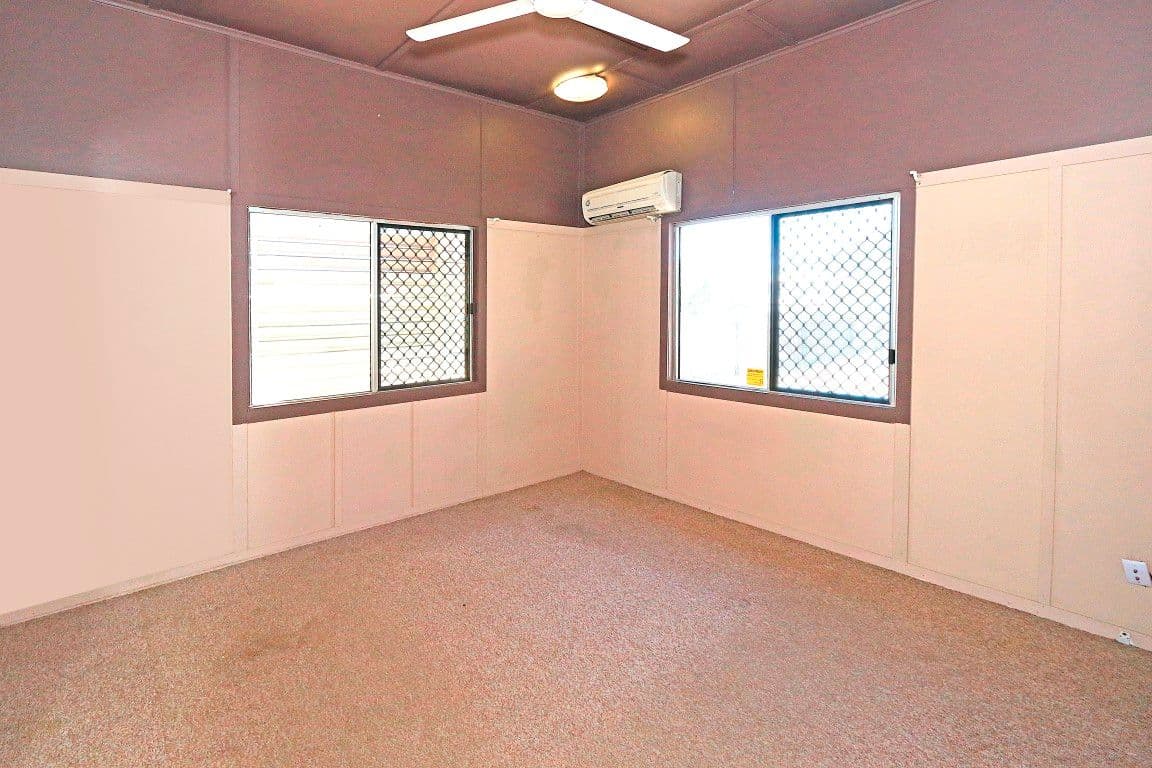 1 Snelling Street, Park Avenue QLD 4701, Park Avenue - Thumbnail 6