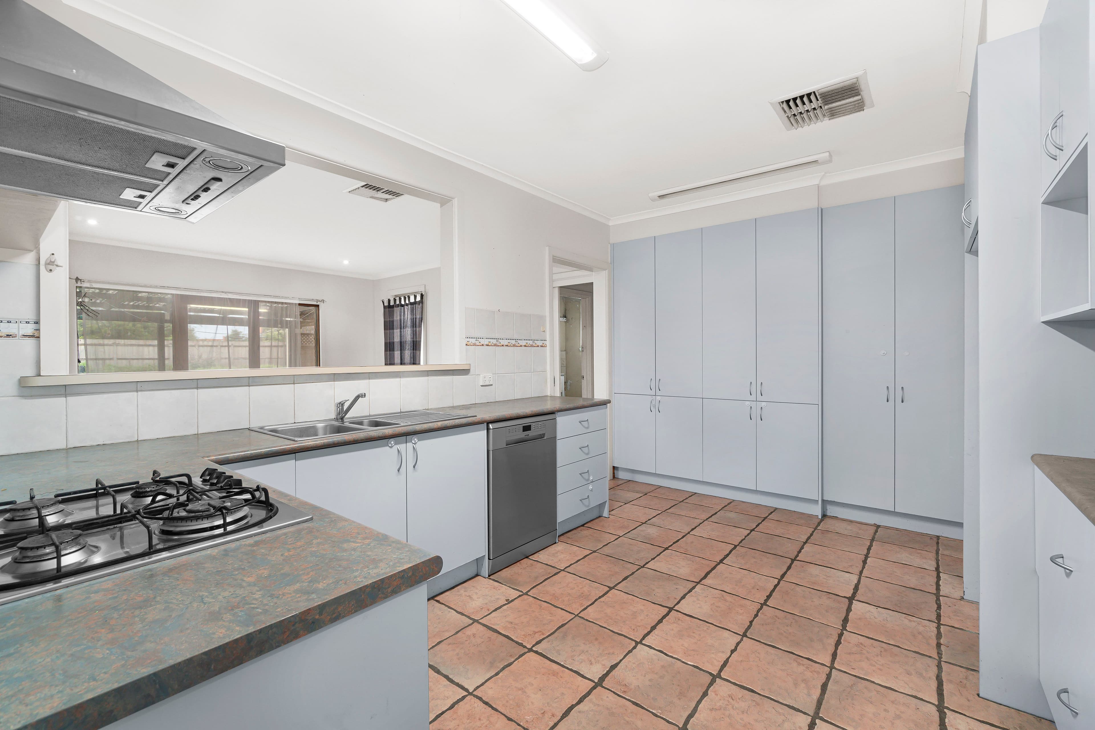 16 Sinclair Road, Bayswater VIC 3153, Bayswater - Thumbnail 6