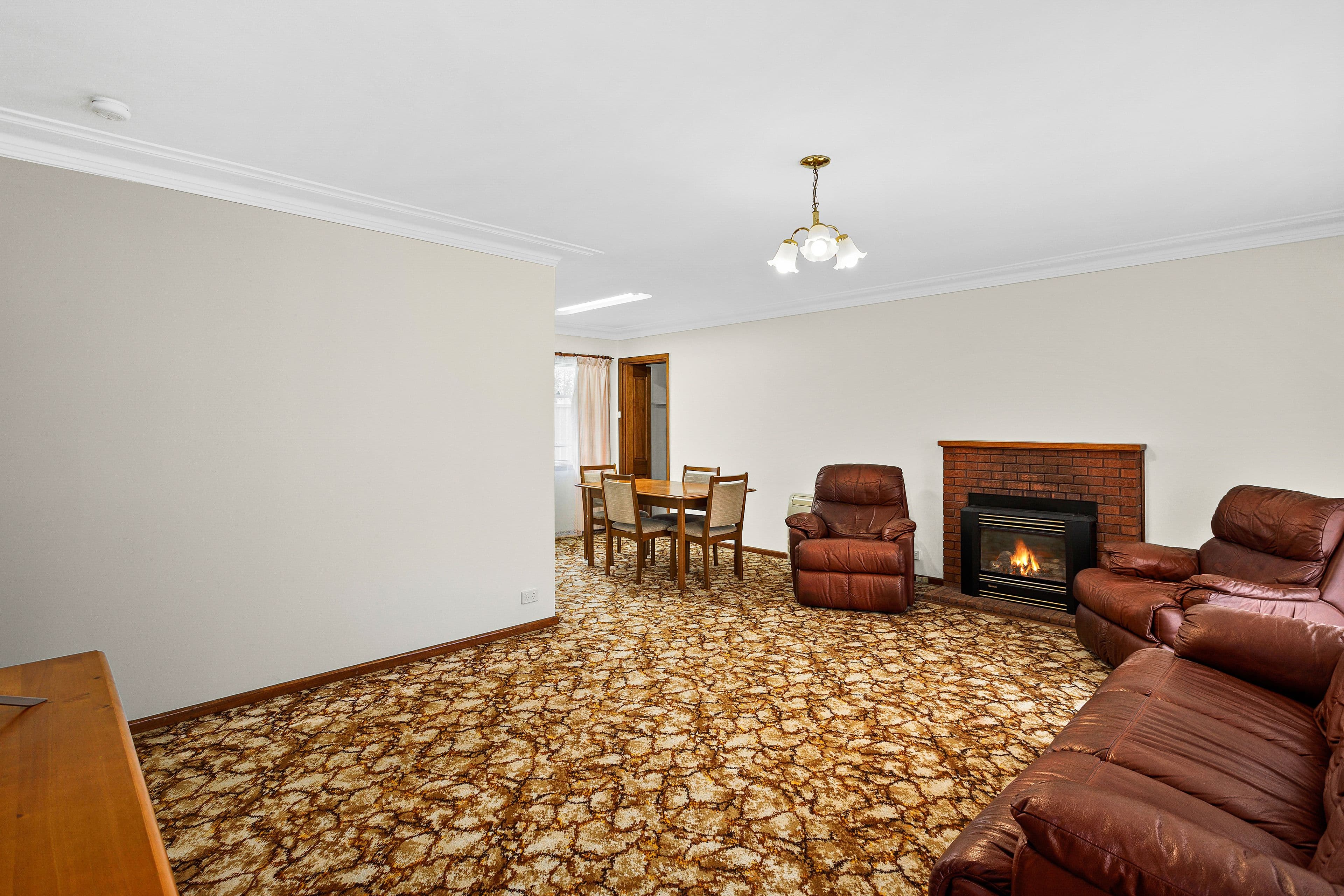 11 Elwin Street, Peakhurst NSW 2210, Peakhurst - Thumbnail 3