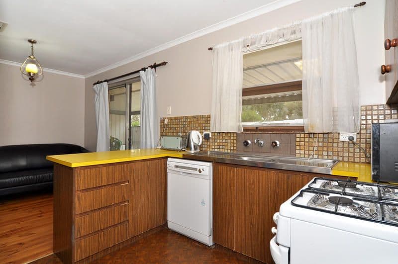 2 Brook Drive, ABERFOYLE PARK SA 5159, Aberfoyle Park - Thumbnail 3