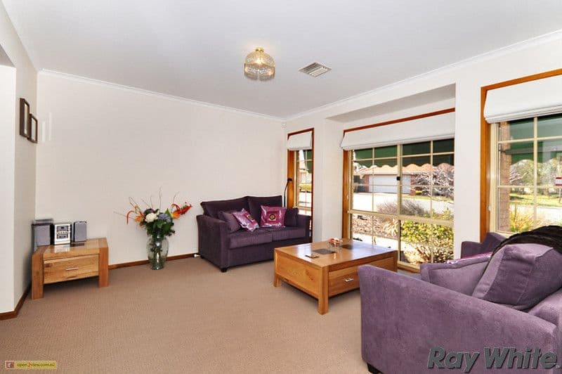 12 Bonnin Place, BONYTHON ACT 2905, Bonython - Thumbnail 2