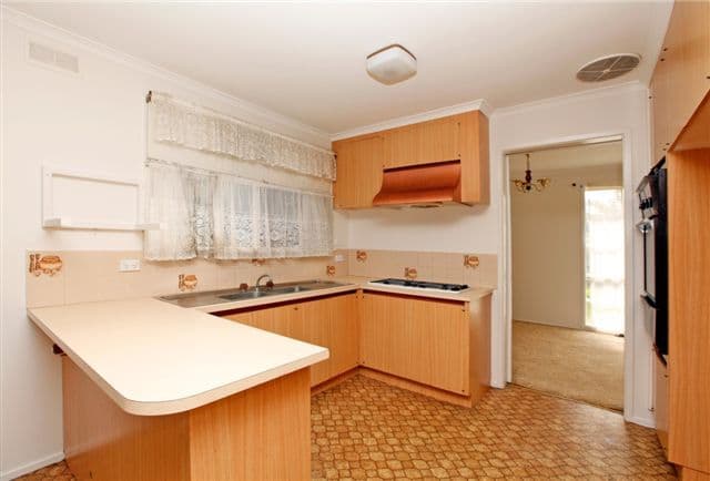 1 Selby Place, CRAIGIEBURN VIC 3064, Craigieburn - Thumbnail 2
