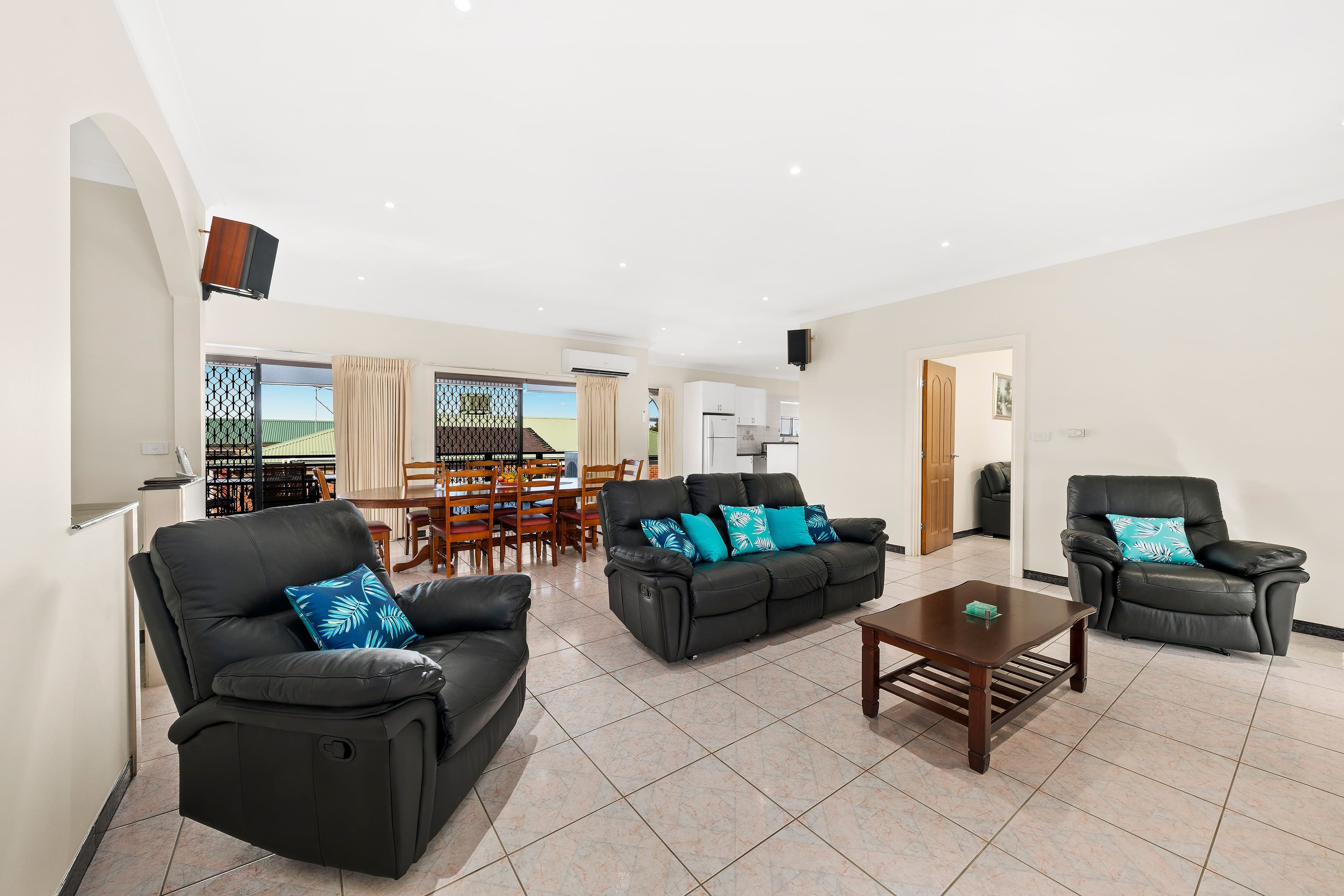 184 Blossom Park Drive, Mill Park VIC 3082, Mill Park - Thumbnail 3