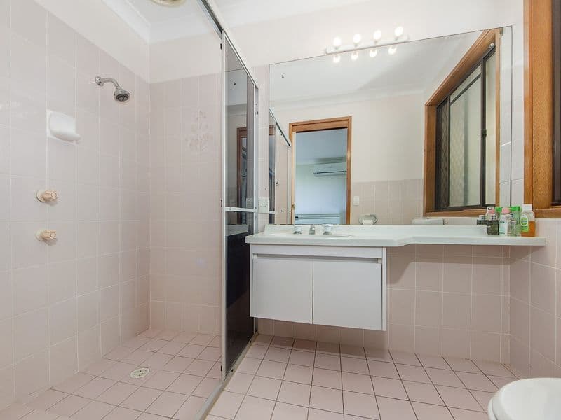 14 Chartwell Drive, Benowa QLD 4217, Benowa - Thumbnail 8