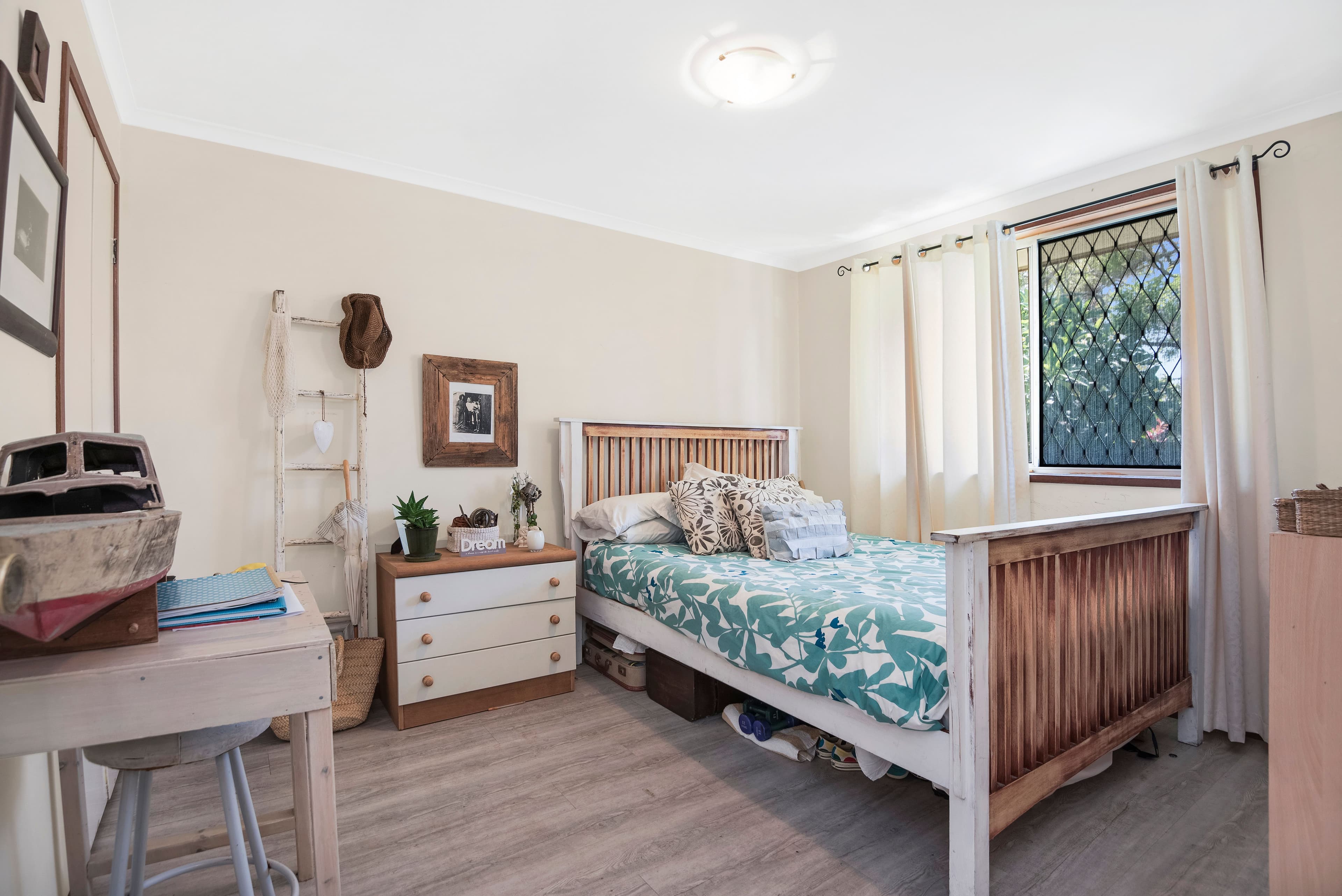 9 Walker Avenue, Palm Beach QLD 4221, Palm Beach - Thumbnail 6