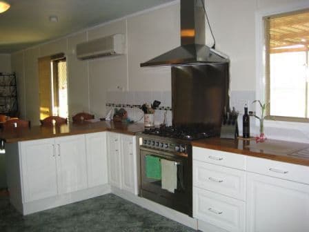 82 WILLIAMSON Street, THREE SPRINGS WA 6519, Three Springs - Thumbnail 3