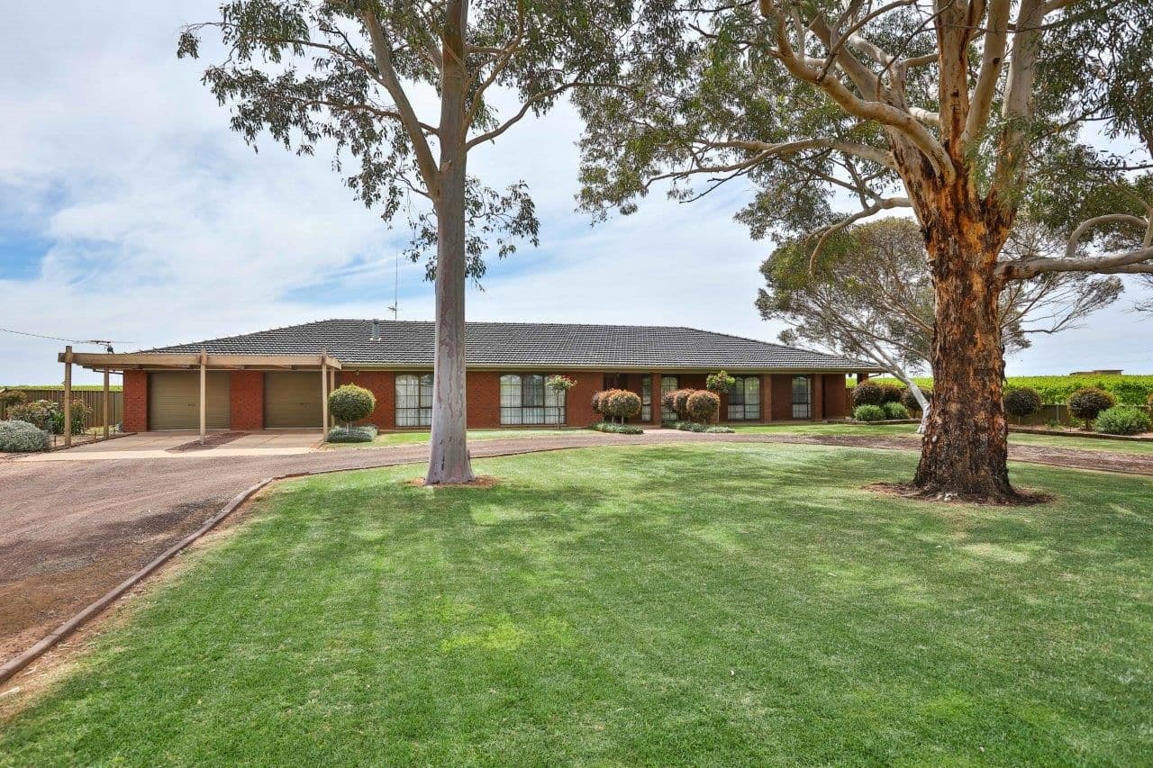 1051 Cowra Avenue, Mildura VIC 3500, Mildura - Image 1